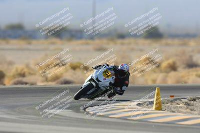 media/Jan-11-2025-CVMA (Sat) [[ddeb3f563a]]/Race 10-Amateur Supersport Middleweight/